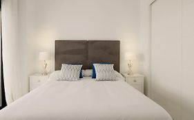2306 - Brand New Apt, Walking Distance To Beach!